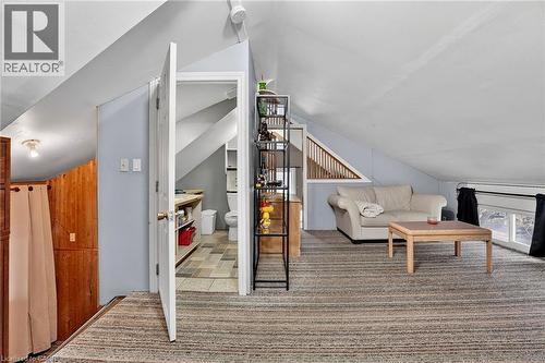 5270 Second Avenue, Niagara Falls, ON - Indoor Photo Showing Other Room