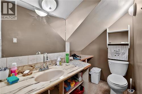 5270 Second Avenue, Niagara Falls, ON - Indoor Photo Showing Bathroom