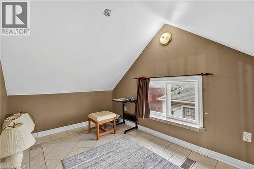 5270 Second Avenue, Niagara Falls, ON - Indoor Photo Showing Other Room