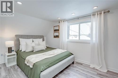 173 London Street N, Hamilton, ON - Indoor Photo Showing Bedroom