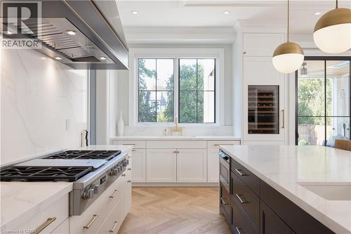 46 Second Street, Oakville, ON - Indoor Photo Showing Kitchen