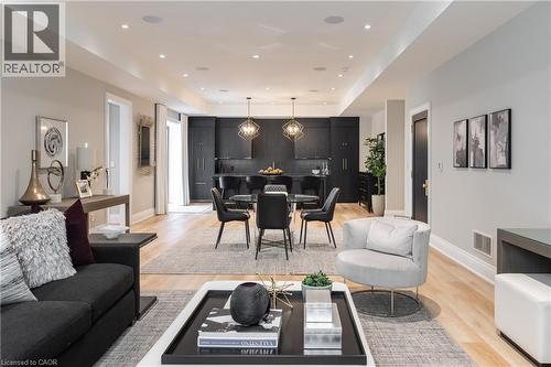 46 Second Street, Oakville, ON - Indoor Photo Showing Living Room
