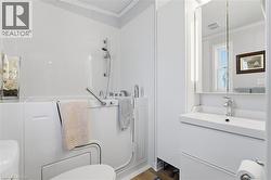 Ensuite Bathroom - 