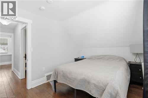 34 Balsam Avenue N, Hamilton, ON - Indoor Photo Showing Bedroom