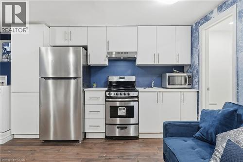 305 Cannon Street E, Hamilton, ON - Indoor Photo Showing Kitchen