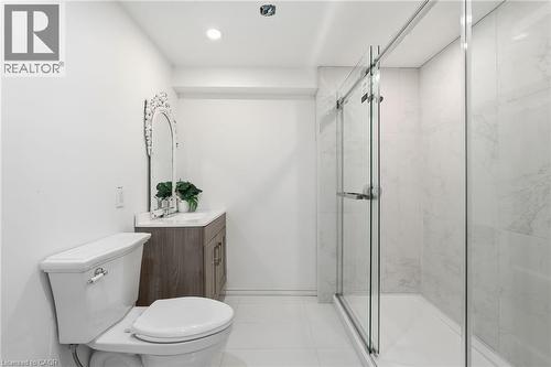 305 Cannon Street E, Hamilton, ON - Indoor Photo Showing Bathroom
