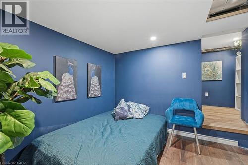 305 Cannon Street E, Hamilton, ON - Indoor Photo Showing Bedroom