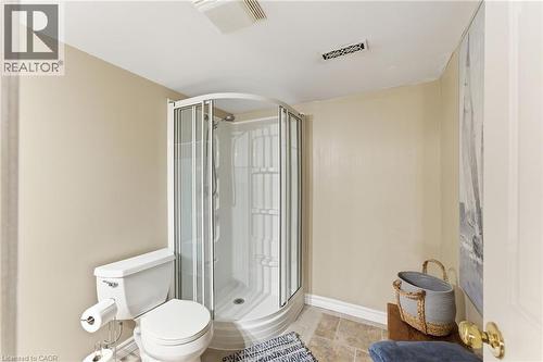 2163 Winding Way, Burlington, ON - Indoor Photo Showing Bathroom