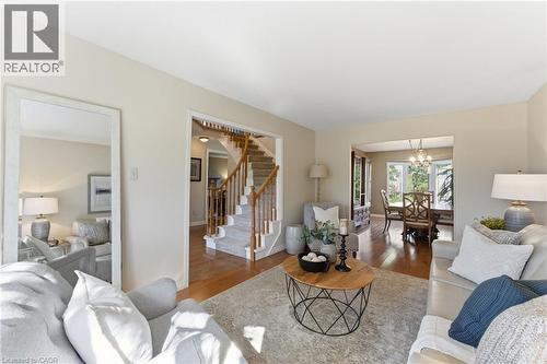 2163 Winding Way, Burlington, ON - Indoor Photo Showing Living Room