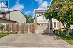 2261 LEOMINSTER Drive  Burlington, ON L7P 3W8
