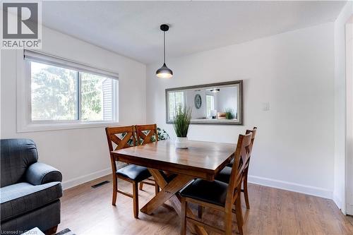 2261 Leominster Drive, Burlington, ON - Indoor Photo Showing Dining Room