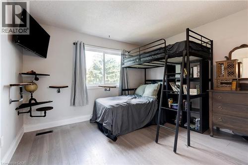 2261 Leominster Drive, Burlington, ON - Indoor Photo Showing Bedroom