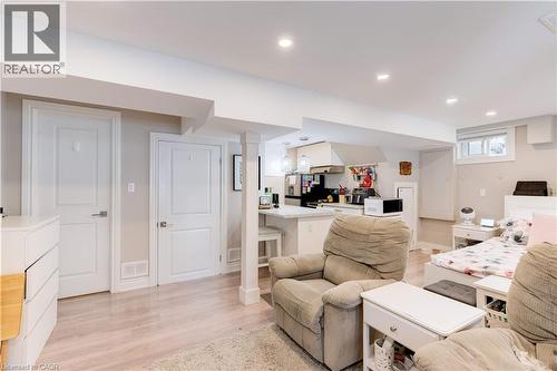 2261 Leominster Drive, Burlington, ON - Indoor