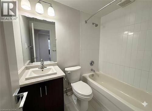 280 Lorne Avenue, Kitchener, ON - Indoor Photo Showing Bathroom