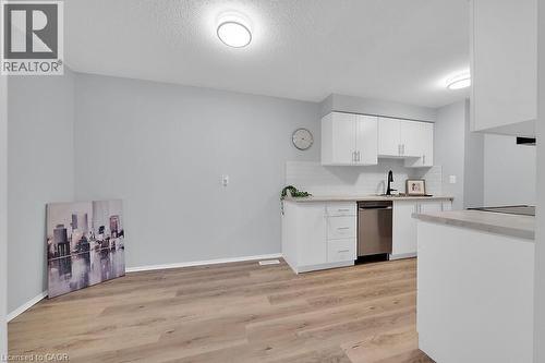 1015 Upper Gage Avenue Unit# 4, Hamilton, ON - Indoor Photo Showing Kitchen
