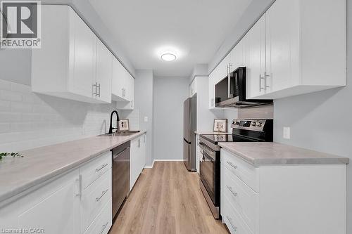 1015 Upper Gage Avenue Unit# 4, Hamilton, ON - Indoor Photo Showing Kitchen With Upgraded Kitchen