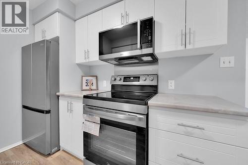 1015 Upper Gage Avenue Unit# 4, Hamilton, ON - Indoor Photo Showing Kitchen