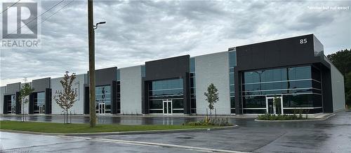 25 Dennis Road, St. Thomas, ON 