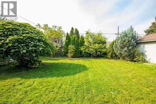 60 Ivy Lea Place, Hamilton, ON - Outdoor