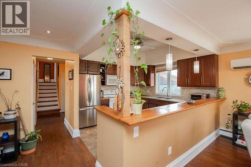 60 Ivy Lea Place, Hamilton, ON - Indoor Photo Showing Kitchen