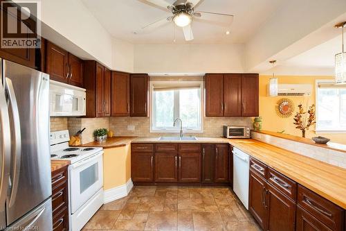 60 Ivy Lea Place, Hamilton, ON - Indoor Photo Showing Kitchen