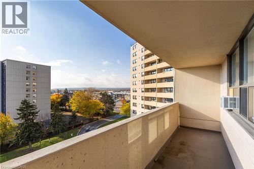 700 Dynes Road Unit# 616, Burlington, ON - Outdoor With Balcony