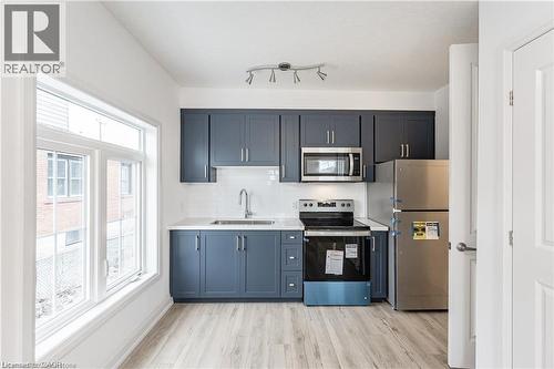 777 Beach Boulevard, Hamilton, ON - Indoor Photo Showing Kitchen