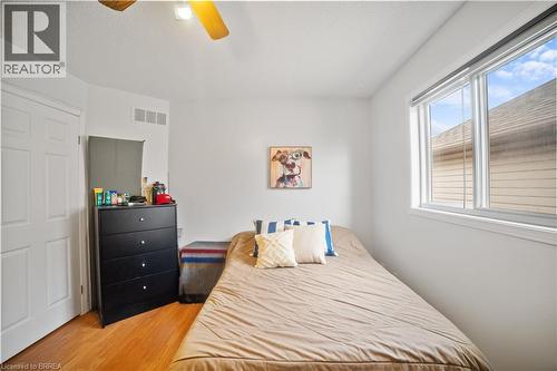 6 Bridgette Drive, Hamilton, ON - Indoor Photo Showing Bedroom
