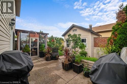 6 Bridgette Drive, Hamilton, ON - Outdoor