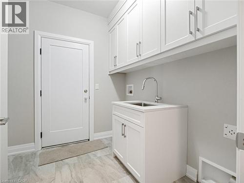 149 Willowbrook Drive, Welland, ON - Indoor Photo Showing Laundry Room