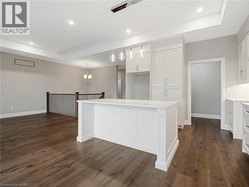 149 Willowbrook Drive, Welland, ON - Indoor Photo Showing Kitchen