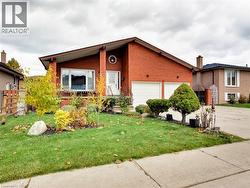 18 PAVAROTTI Court  Hamilton, ON L8G 4P8