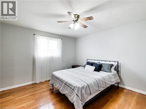 18 Pavarotti Court, Hamilton, ON - Indoor Photo Showing Bedroom