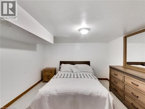 18 Pavarotti Court, Hamilton, ON - Indoor Photo Showing Bedroom