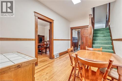 17 Barnesdale Avenue N, Hamilton, ON - Indoor Photo Showing Dining Room