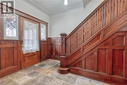 17 Barnesdale Avenue N, Hamilton, ON - Indoor Photo Showing Other Room