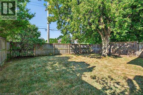View of fenced backyard - 4006 Flemish Drive, Burlington, ON - Outdoor