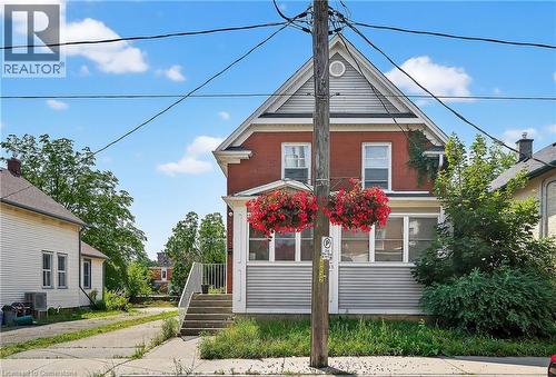 43 Dupont Street E, Waterloo, ON - Outdoor