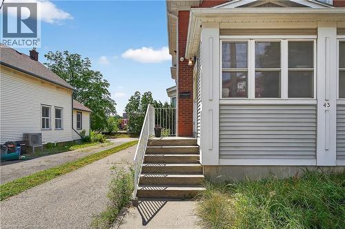 43 Dupont Street E, Waterloo, ON - Outdoor