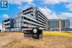 3210 DAKOTA Common Unit# A305  Burlington, ON L7M 2A8