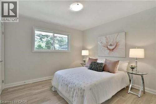 318 Sanatorium Road, Hamilton, ON - Indoor Photo Showing Bedroom
