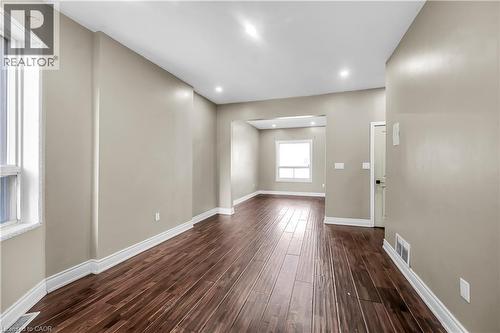 334 Cannon Street E, Hamilton, ON - Indoor Photo Showing Other Room