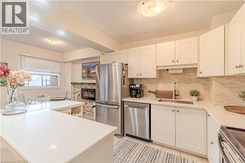 648 Grey Street Unit# 305, Brantford, ON - Indoor Photo Showing Kitchen