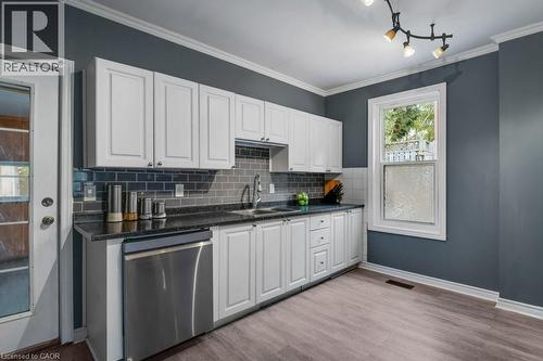 6 Glanville Avenue, Brantford, ON - Indoor Photo Showing Kitchen