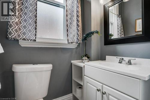 6 Glanville Avenue, Brantford, ON - Indoor Photo Showing Bathroom