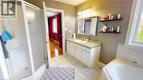 51 Highgate Road, Kitchener, ON - Indoor Photo Showing Bathroom