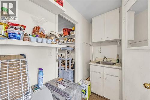 1367 Cannon Street E, Hamilton, ON - Indoor