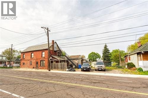 1367 Cannon Street E, Hamilton, ON - Outdoor