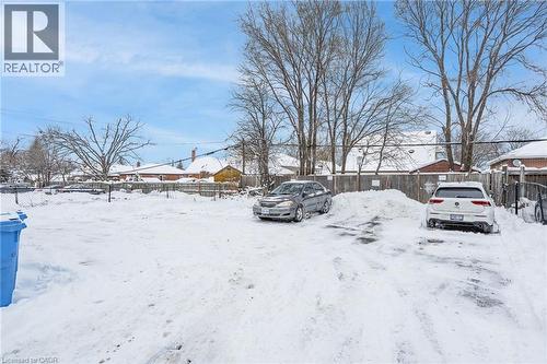 253 Mohawk Road E, Hamilton, ON - Outdoor