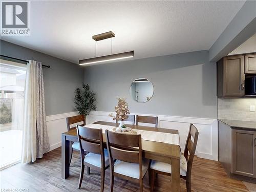 33 Marshall Drive, Guelph, ON - Indoor Photo Showing Dining Room